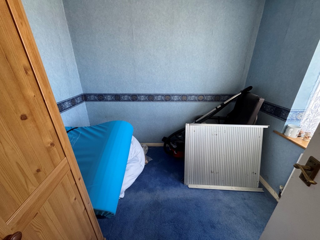 Lot: 112 - FREEHOLD STATUTORY RESIDENTIAL INVESTMENT - Bedroom 3